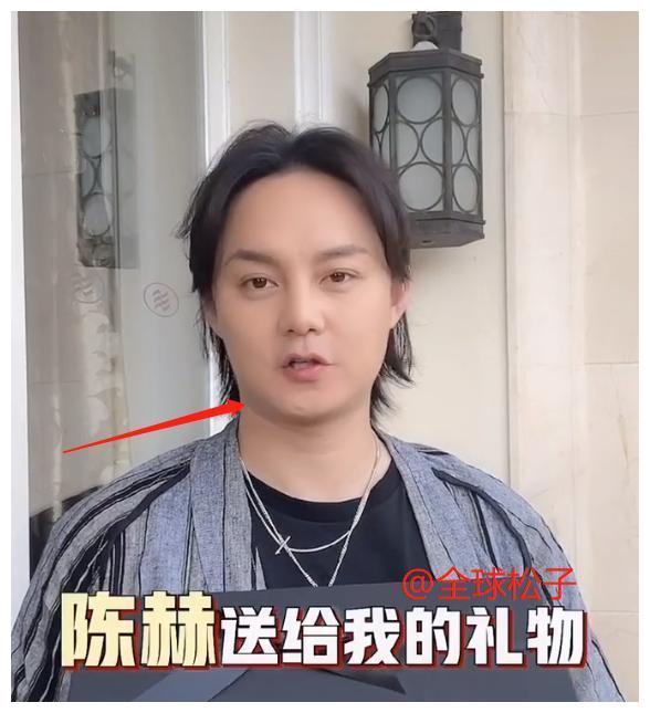 尹正发福变油腻脸蛋圆润胖成横屏胖乎乎的忒可爱