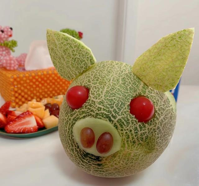 小猪水果沙拉,水果这样吃,更受欢迎|水果沙拉|水果|哈密瓜_新浪新闻