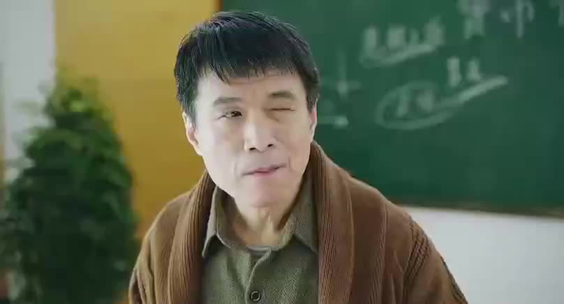 00 01:46 01:46 为您推荐: 推手:青阳拿出方案,谁知总裁刘念一眼没看