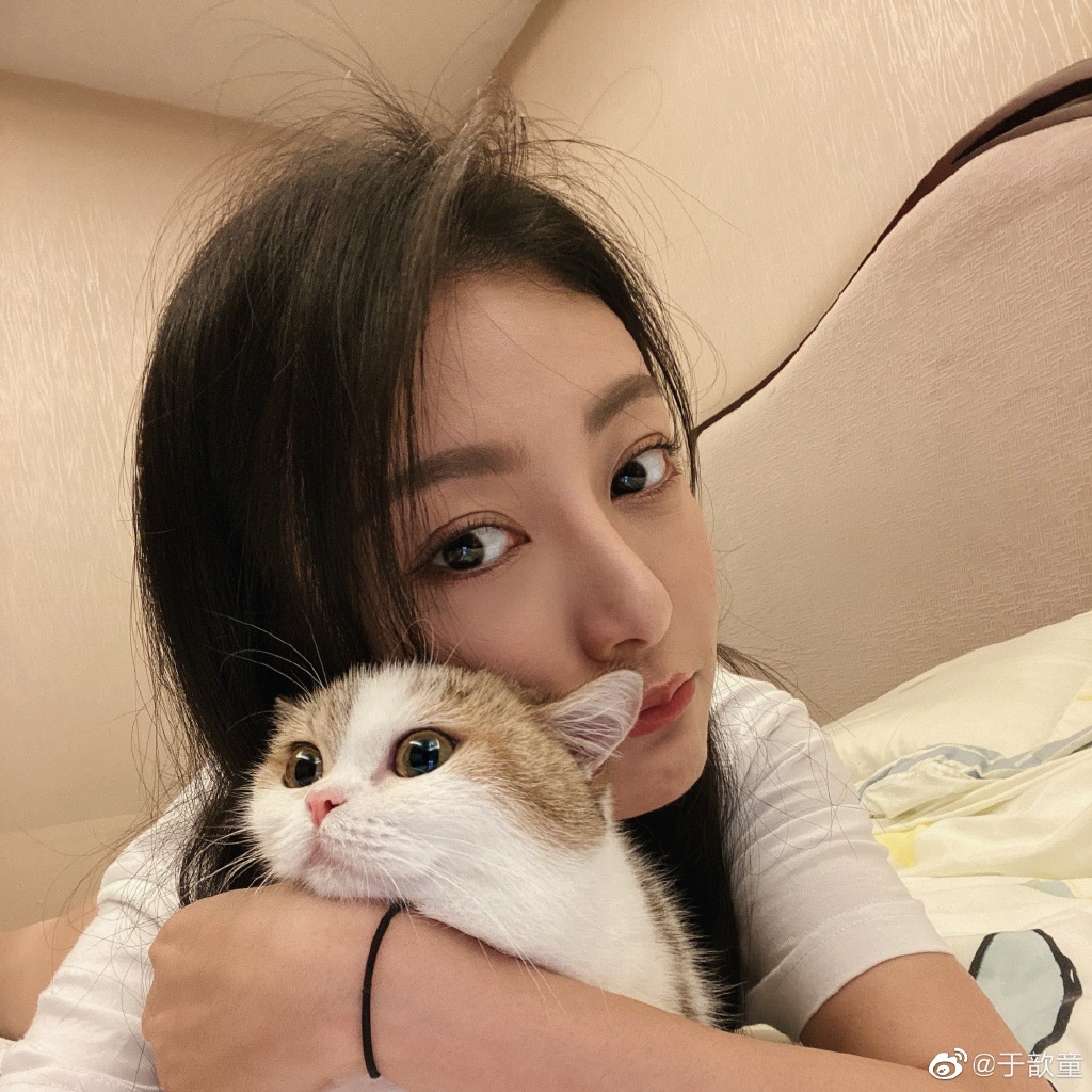 美女演员于歆童迷人写真美照真好看啊