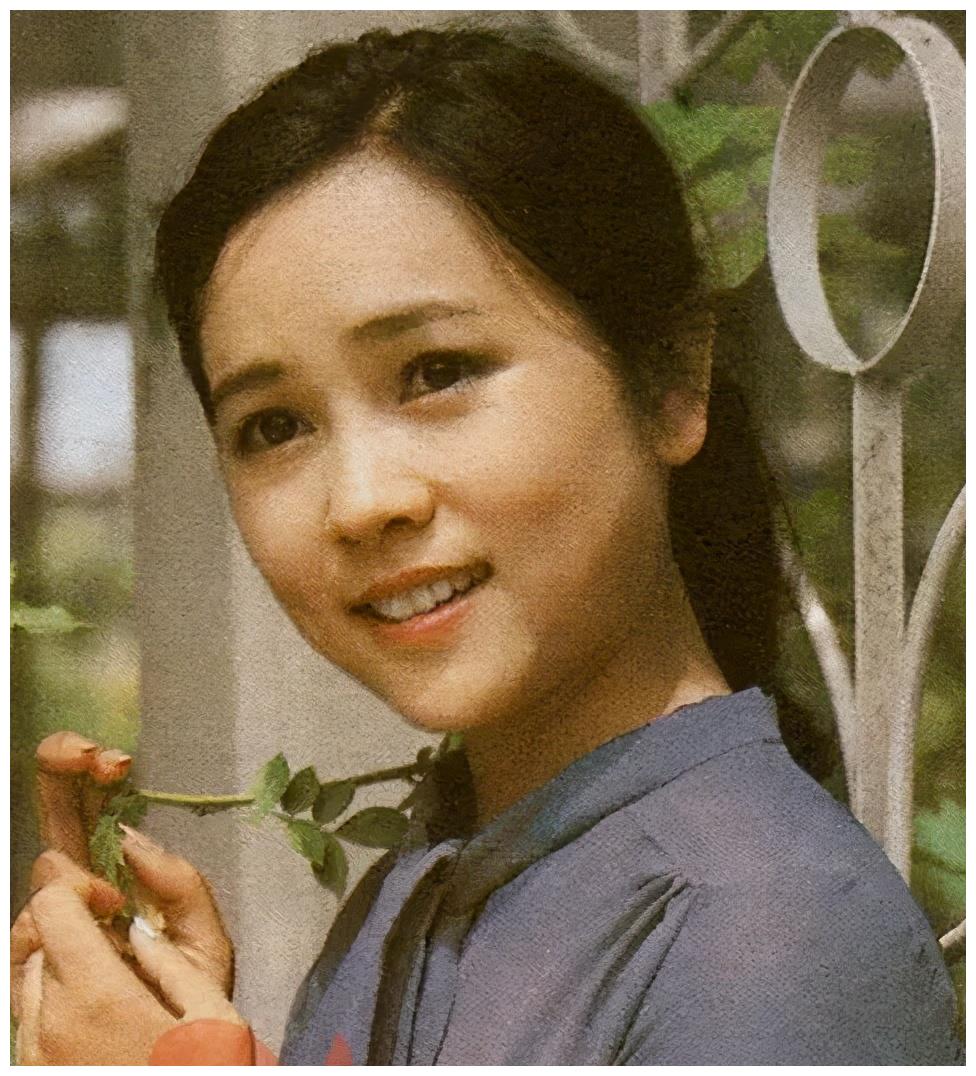 演员有李秀明,张金玲,龚雪,姜黎黎等人,与她们相比,洪学敏可塑性更强