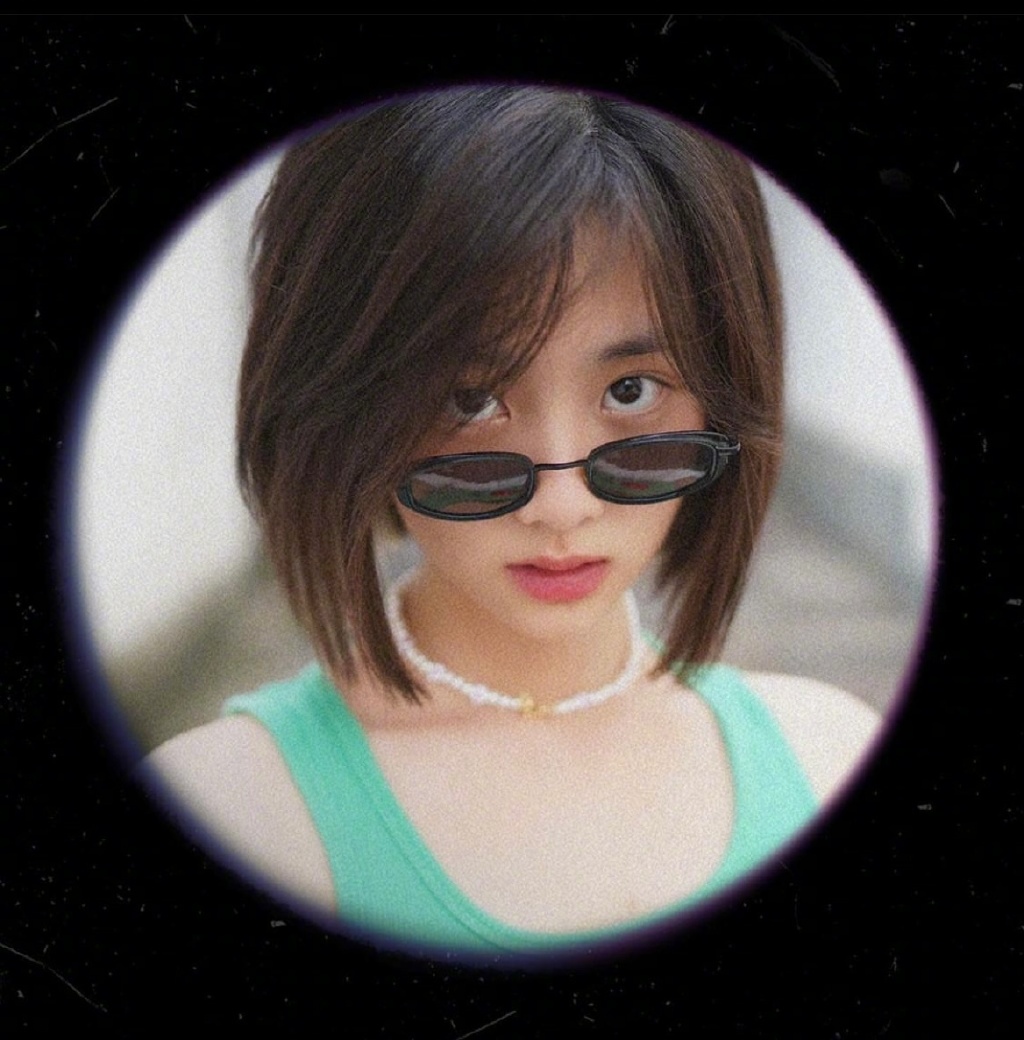 16岁黄多多分享美照,短发红唇上演侧颜杀,对镜摆拍心情好!休闲区蓝鸢梦想 - Www.slyday.coM 16岁黄多多分享美照,短发红唇上演侧颜杀,对镜摆拍心情好!休闲区蓝鸢梦想 - Www.slyday.coM