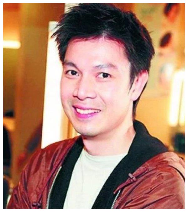 还记得那个因女友的背叛而终生不娶的梁荣忠吗如今51岁却像60岁