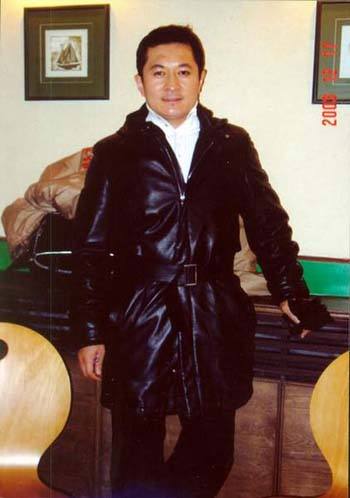 马大帅刚子近照曝光不再是年轻小伙爱抽雪茄爱唱歌