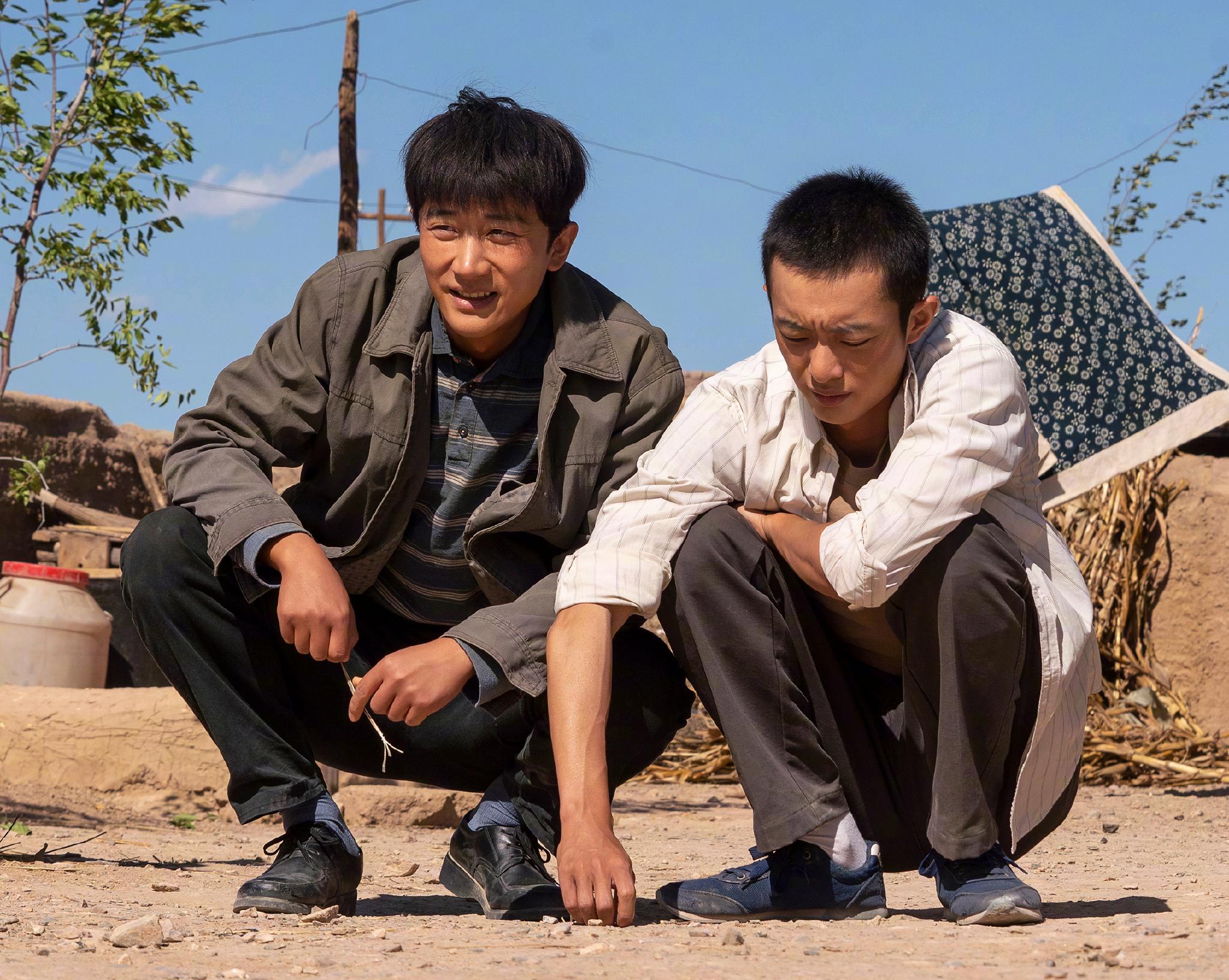 再度搭档黄轩,素人时期带女友秀恩爱|欢迎光临|山海情|正午阳光_新浪