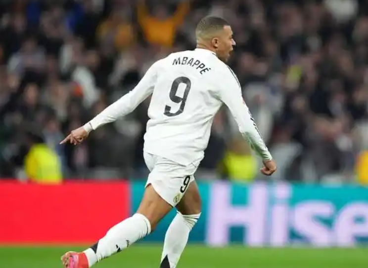 皇马内讧曝光！错怪了阿隆索，多名球员做局，姆巴佩承认错误