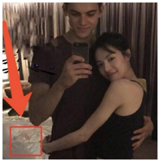 钟楚曦爆出和男友亲密合照,外国哥哥颜值超高,还是个模特