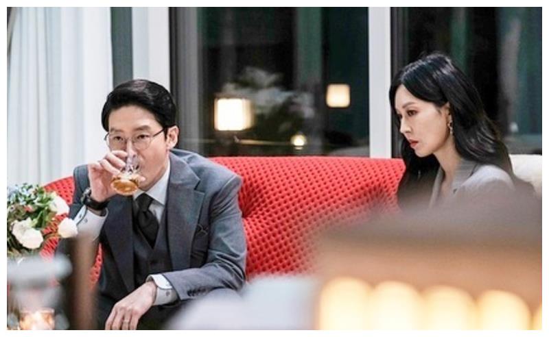 豆瓣评分大失误韩剧顶楼收视率逼近30编剧金顺玉暗自发笑中