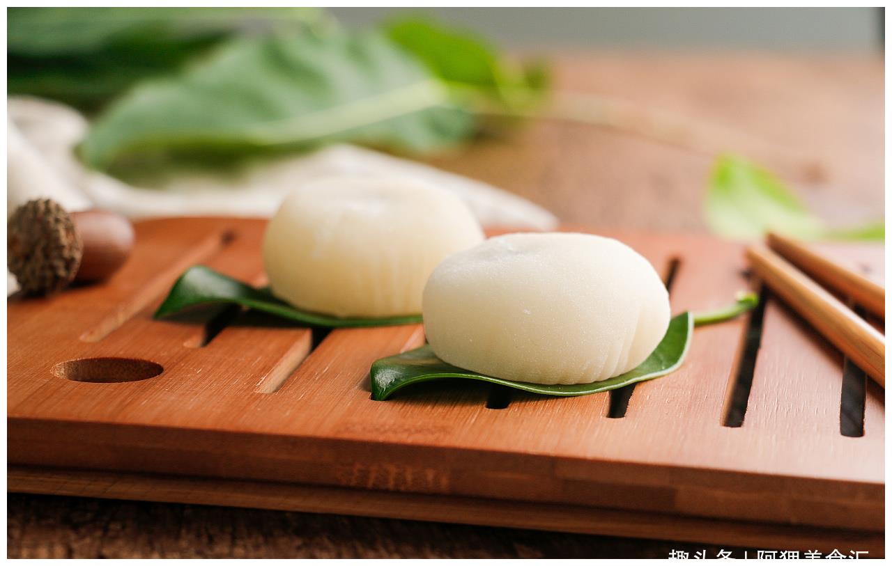 一瓶牛奶一包木薯粉,香甜软糯的麻薯团,简单几步6分钟在家获得