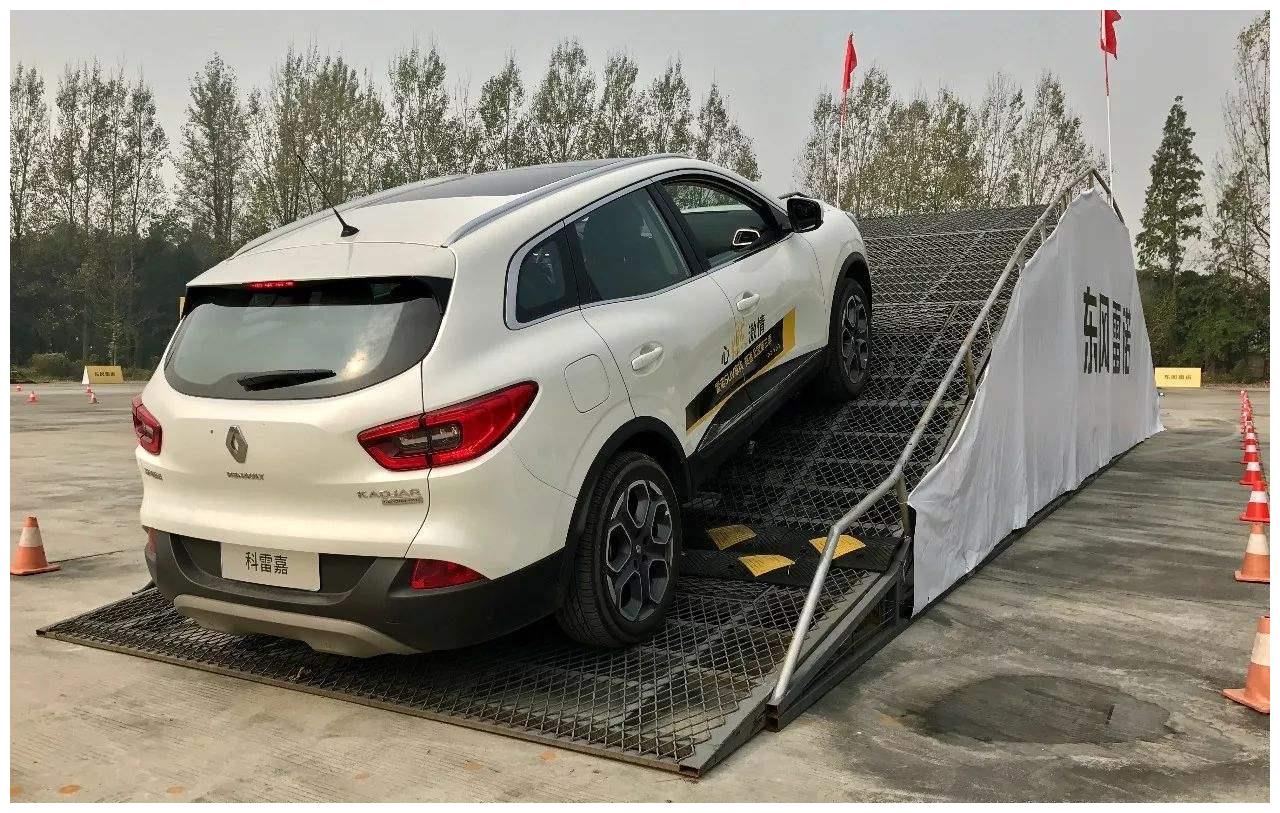 自动加油门怎么回事 f4ba-knqqqmu6406945.jpg