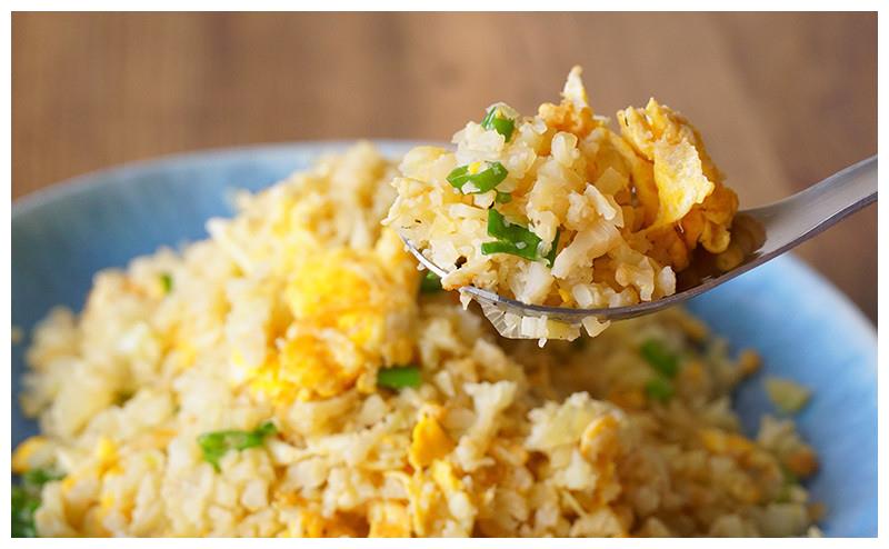 不放一粒米的升级版双花椰菜炒饭 高蛋白 低碳水吃到饱也不会有罪恶感 虾仁