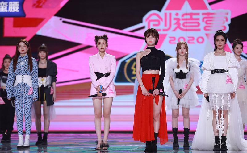 少女硬糖是安崎;那么问题来了,队长是yamy;the9的c位是刘雨昕,队长101