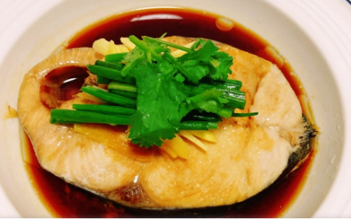 美食家常菜推荐:豆豉蒸肉片,清蒸马鲛鱼,虾仁炒荷兰豆,超美味