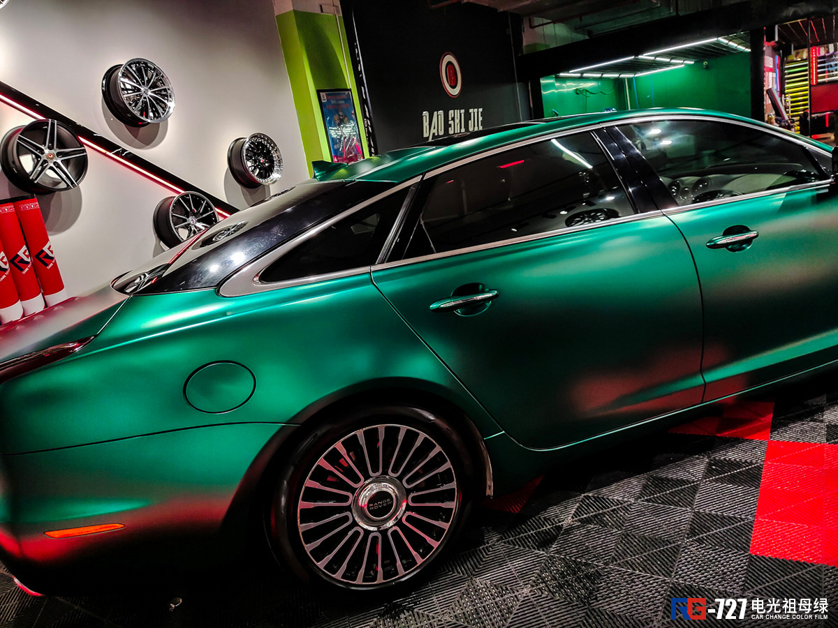 捷豹xj车身改色电光祖母绿 rg瑞集改色膜陕西西安-新浪汽车