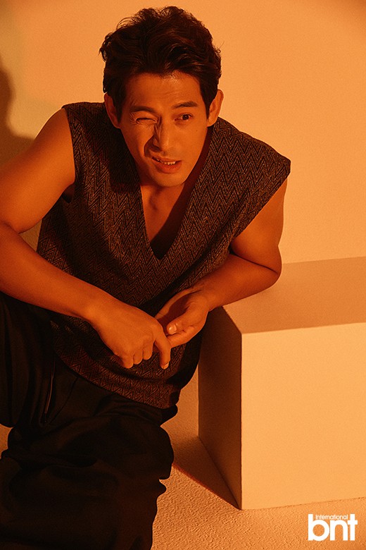 韩国艺人吴志浩最新杂志写真曝光