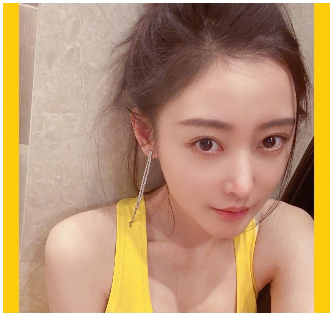 在娱乐圈是一个谜一样的美女,娱乐圈开始都年轻貌美的张天爱