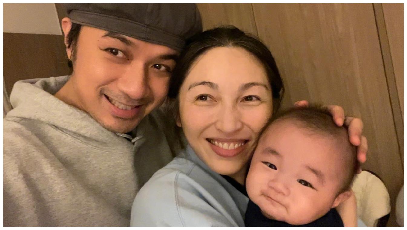 古巨基升级当爹,妻子52岁高龄生子,网友:"爱情结晶"太难得