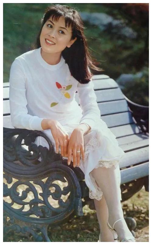 她刚拿到影后就被查出癌症,为生子拒绝化疗,成陈道明一生的痛休闲区蓝鸢梦想 - Www.slyday.coM 她刚拿到影后就被查出癌症,为生子拒绝化疗,成陈道明一生的痛休闲区蓝鸢梦想 - Www.slyday.coM