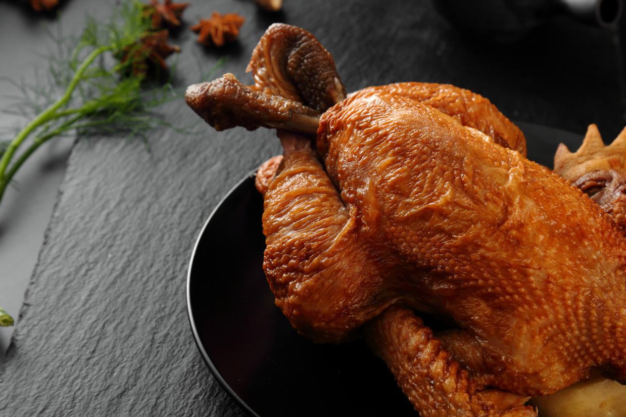 符离集烧鸡制作历史80余年享誉中外半个多世纪