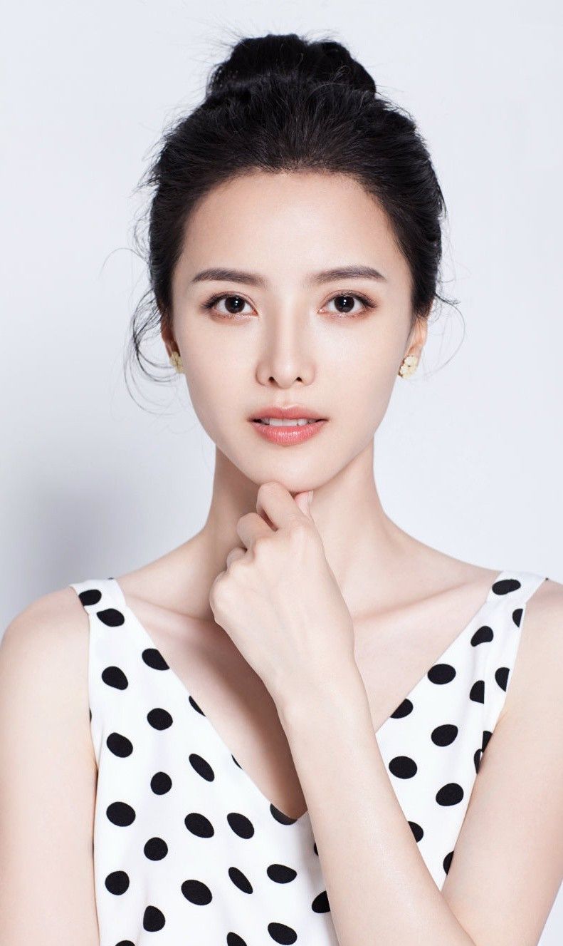 小花张芷溪,凭"甄宓"一角大放异彩!美出新国际