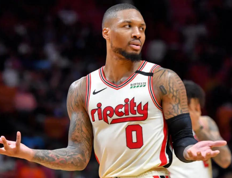 到底还走不走?利拉德再次表态留队,他一直深爱着这支球队啊休闲区蓝鸢梦想 - Www.slyday.coM 到底还走不走?利拉德再次表态留队,他一直深爱着这支球队啊休闲区蓝鸢梦想 - Www.slyday.coM