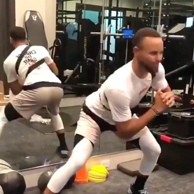 哪有什么天才球员?库里已经开始训练模式,期望能够卫冕冠军休闲区蓝鸢梦想 - Www.slyday.coM 哪有什么天才球员?库里已经开始训练模式,期望能够卫冕冠军休闲区蓝鸢梦想 - Www.slyday.coM