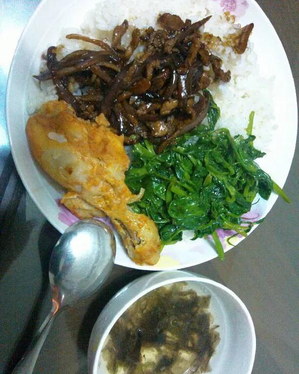 问问大家你们家里每天吃的剩饭剩菜怎么处理的?__财经头条