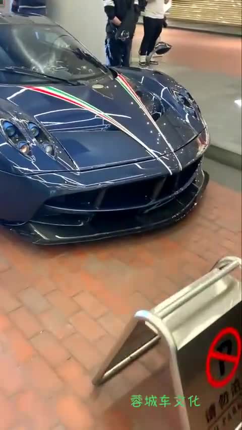 半个亿的神车帕加尼霸下