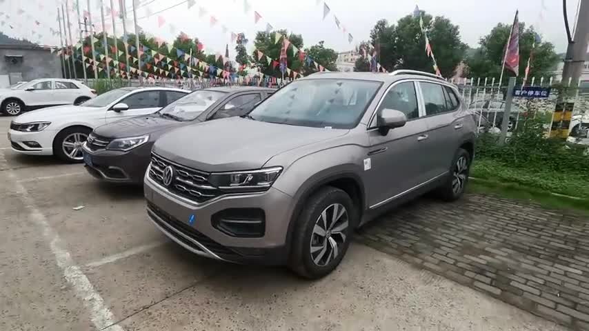 你见过星耀金的大众探岳吗特别与众不同吧难怪销量比途观还高