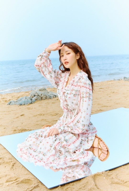 韩国女艺人文佳英最新杂志写真曝光|文佳英|杂志|韩国女艺人_新浪新闻