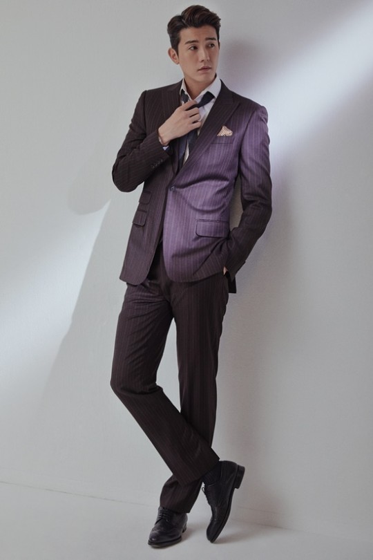 韩国艺人李基宇最新杂志写真曝光