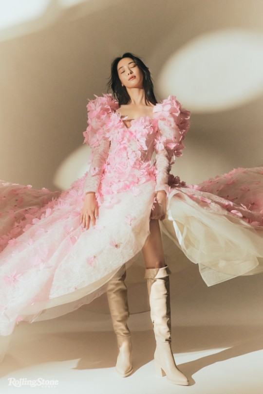 韩国女艺人李珠妍最新杂志写真曝光