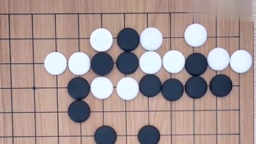 围棋残局破解,你怎么破解这张残局?老师告诉你简单扭转局面