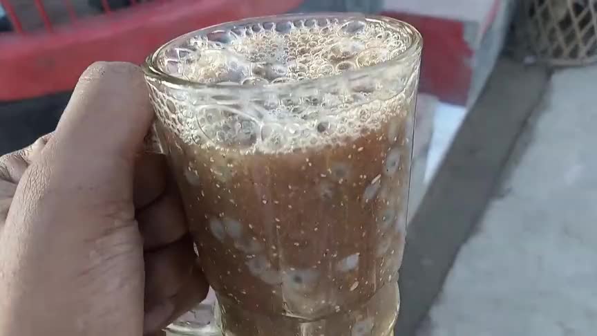 实拍印度街头芦荟汁的制作过程,最后做出来的样子你敢喝吗