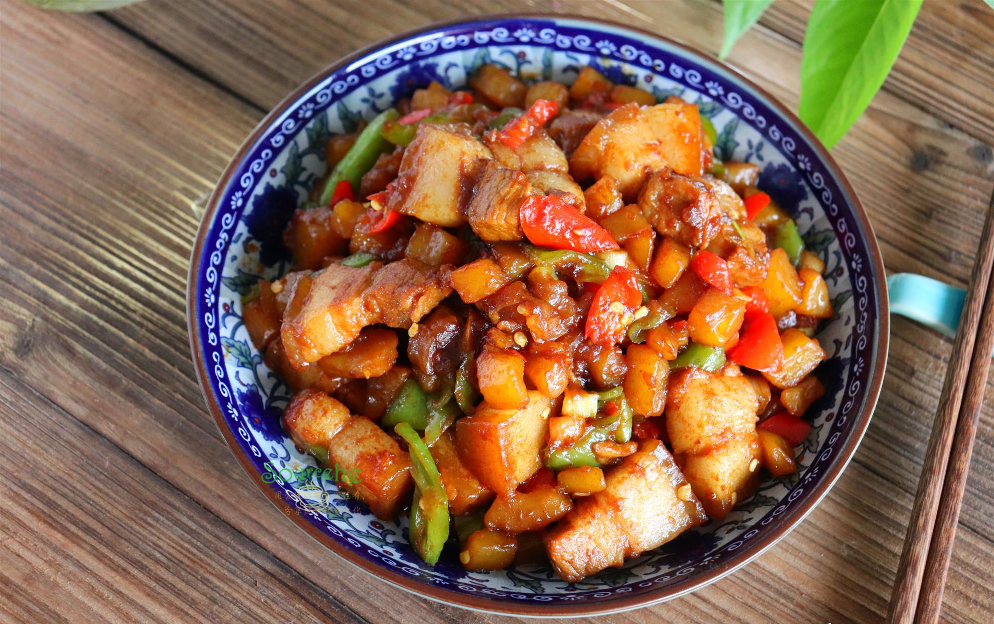 天冷就馋这道菜荤素搭配肥肉不腻淡淡的辣味很下饭