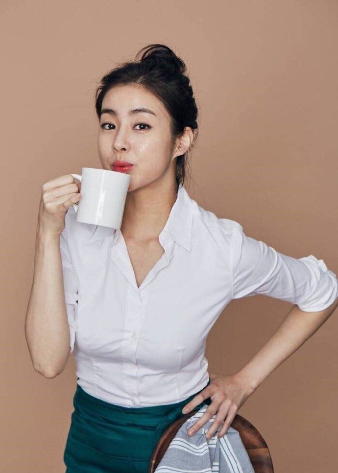 玄彬前女友姜素拉结婚,老公是年上圈外人,恭喜!