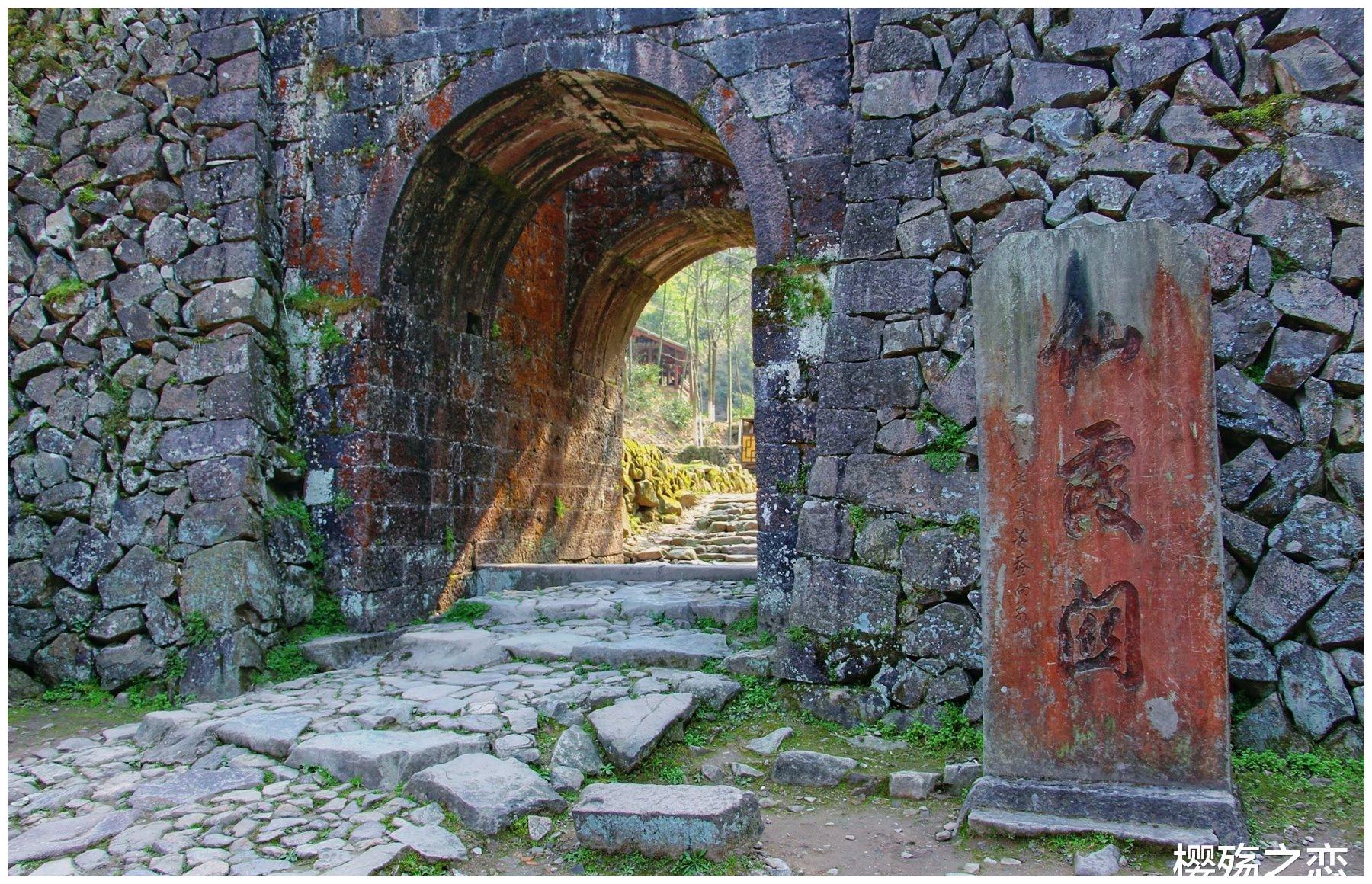 往事悠悠,物华非旧,江山仍丽.也许仙霞关早就没有了往