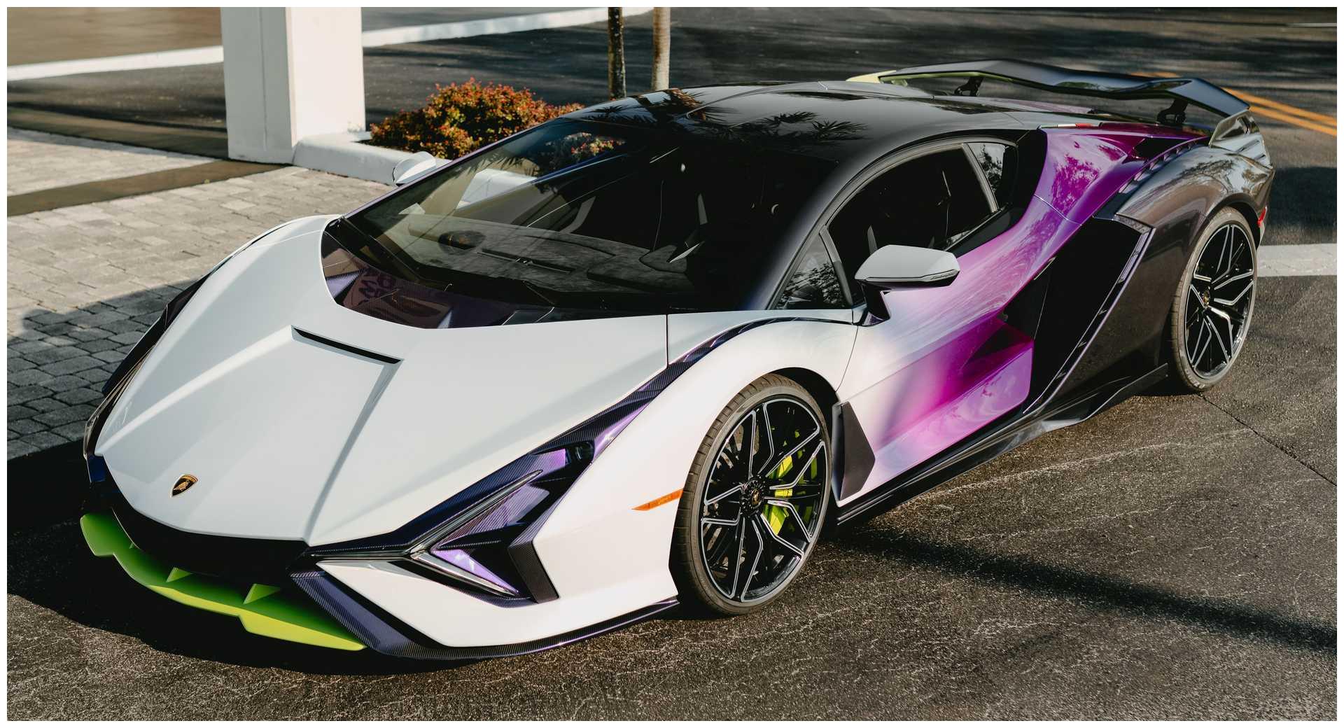 这辆兰博基尼sian真酷售价360万美元采用紫色车身和绿色饰边