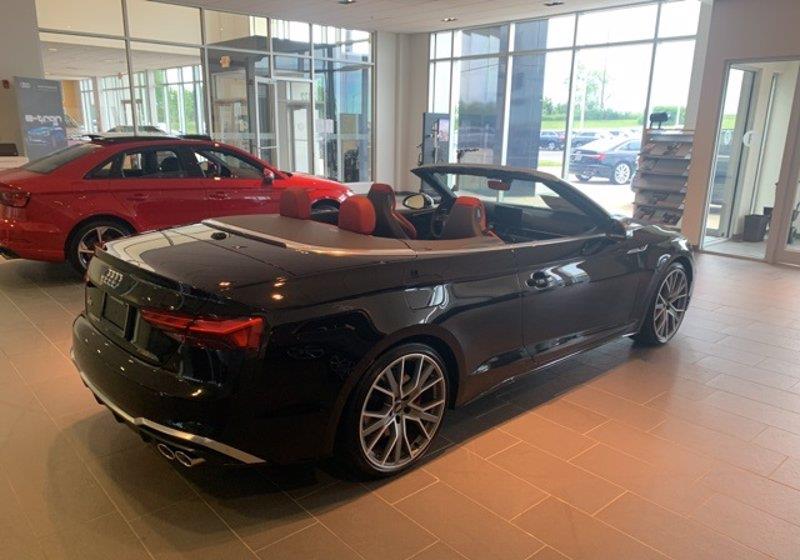 新款奥迪s5,双门敞篷回头率高,非常有运动感