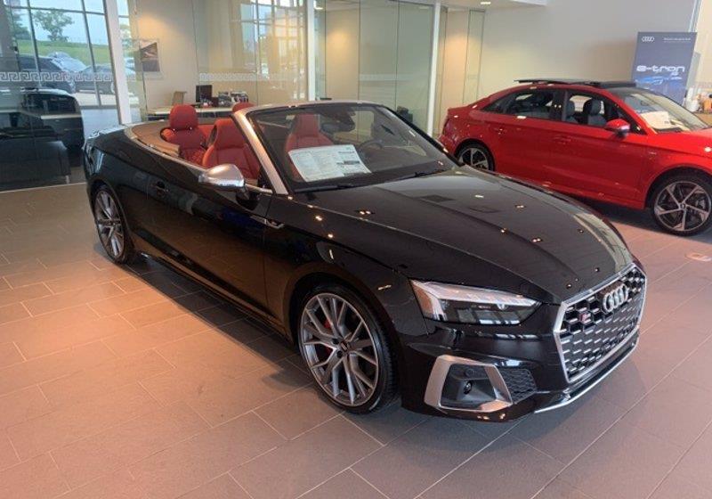 新款奥迪s5,双门敞篷回头率高,非常有运动感