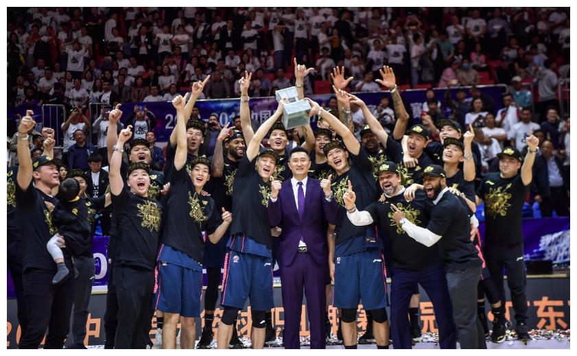 广东夺得cba总冠军,易建联伤退丨同一天体育