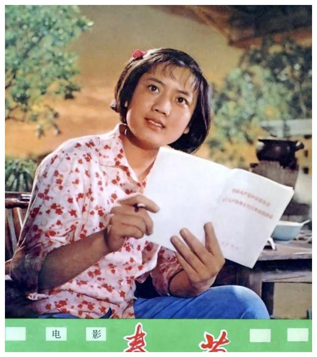 22岁出道27岁得双料影后的李秀明后与丈夫卖薯片成为富翁