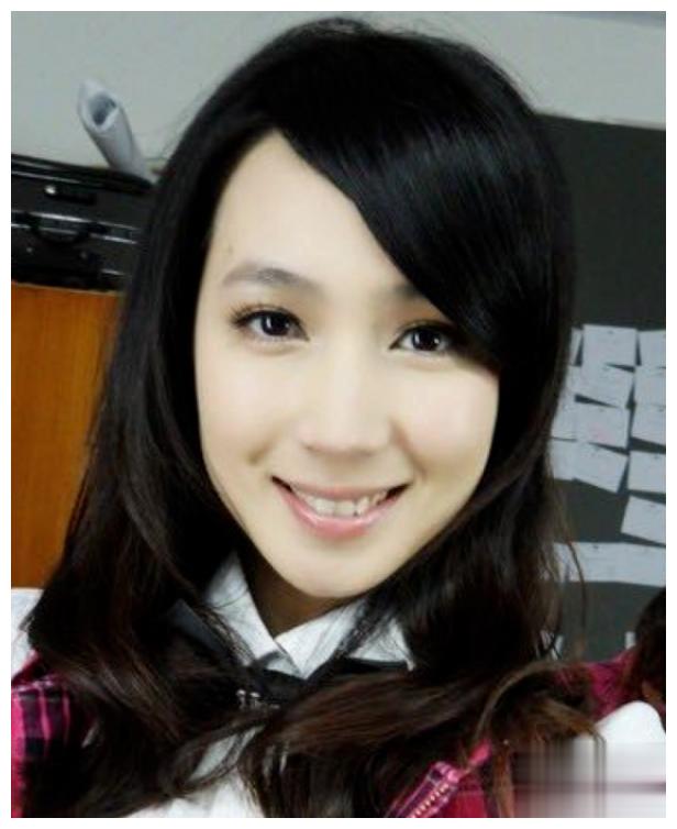 丫头宣布结婚鬼鬼吴映洁发展最好黑涩会美眉发展差距大