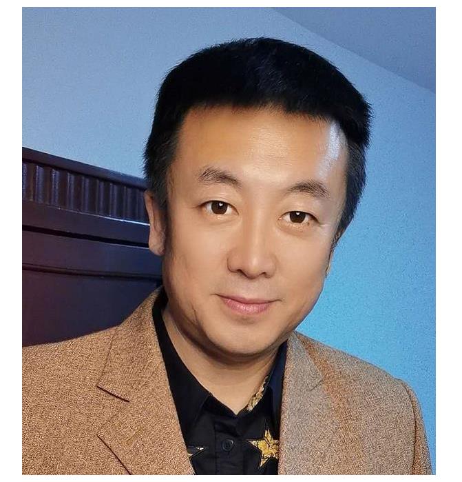 小隐隐于野,中隐隐于市,大隐隐于朝,吉世光却在逃亡中选择了一个最让