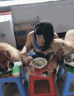 女友新买的裤子非要问我好不好看，我看完顿时感觉好饿啊哈哈哈哈休闲区蓝鸢梦想 - Www.slyday.coM