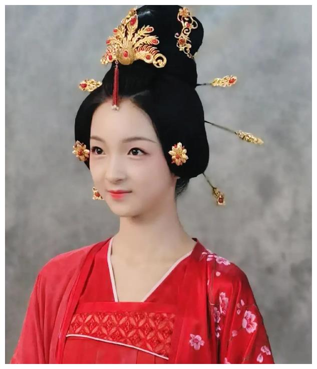 黛玉选角出来的苏魏舞少女饰演武则天温婉而霸气令人称赞