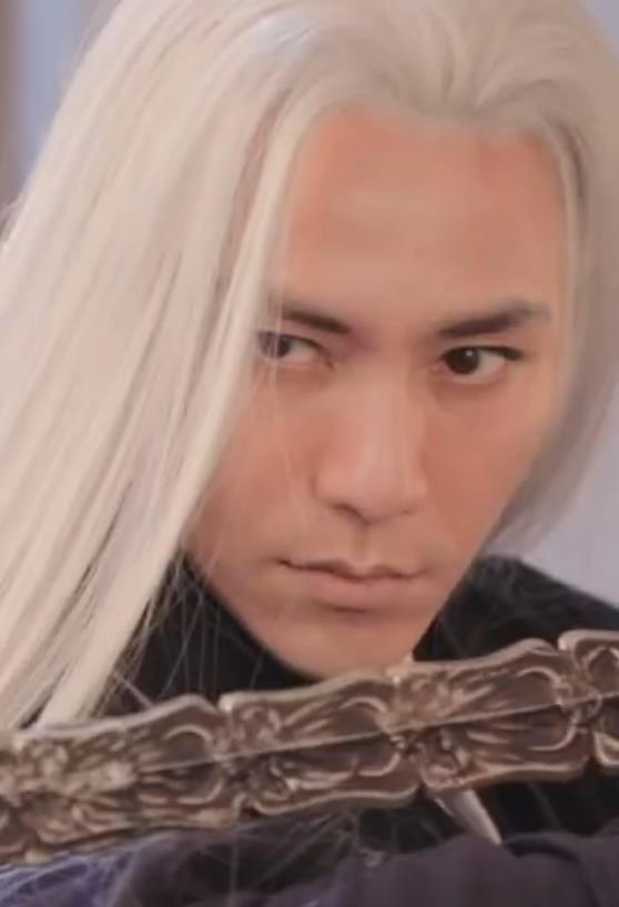 陈坤侍神令晴明造型公开一头白发成漫画美男胜邓伦几条街