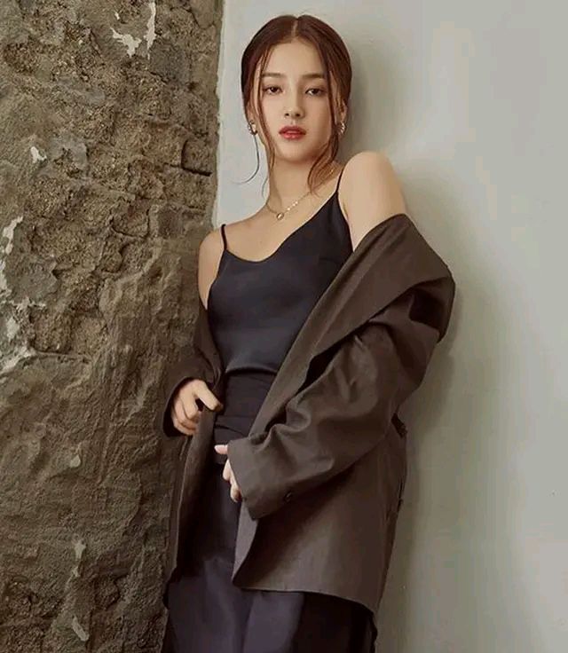 微胖界佳人韩美混血儿南希，潮流女团队长