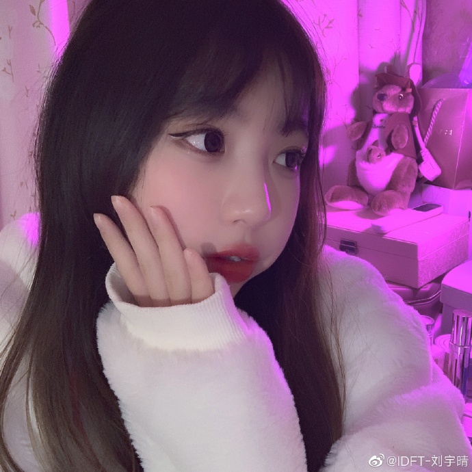 美少女idft-刘宇晴迷人自拍写真美照