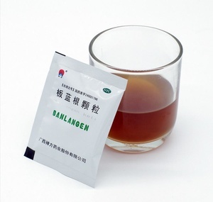 也有人选择准备大量板蓝根冲剂,用来预防感冒,或是在发现自己出现感冒